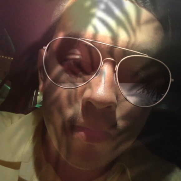 Meet your Posher, Luis - Picture 1 of 1